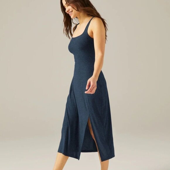 Beyond Yoga Dresses & Skirts - Beyond Yoga Women's Size S Blue Featherweight Getaway Dress Sleeveless Midi